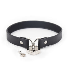 Load image into Gallery viewer, PLE SUR: Heart Lock Connector Neck Collar with Key
