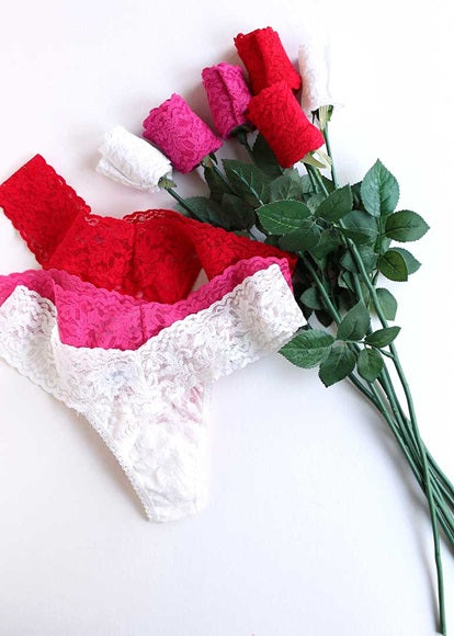 Lace Thong (Rose Flower Packaging)